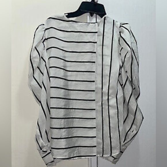 Zara balloon puff sleeve blouse, white with black stripes. Hardly worn - Picture 2 of 6